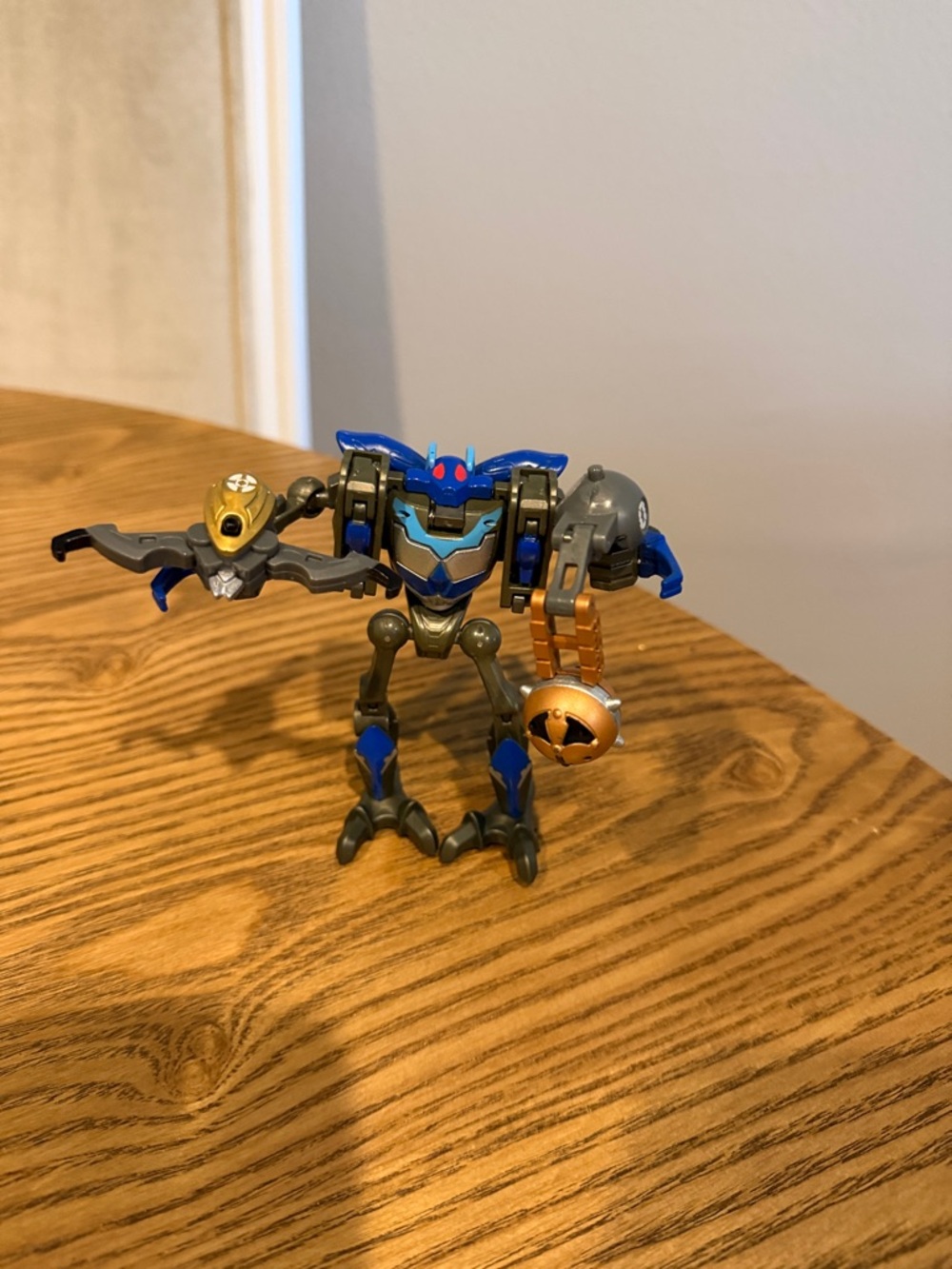 Bakugan Aquos Braxion Mechtogan- action figure